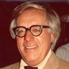 Nace Ray Bradbury
