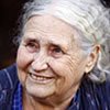 Doris Lessing recibe por fin en Londres el Nobel