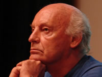 Eduardo Galeano, en medio de merecidos tributos
