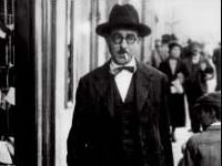 Los manuscritos y recuerdos de Pessoa a subasta en medio de una polémica puja en Portugal